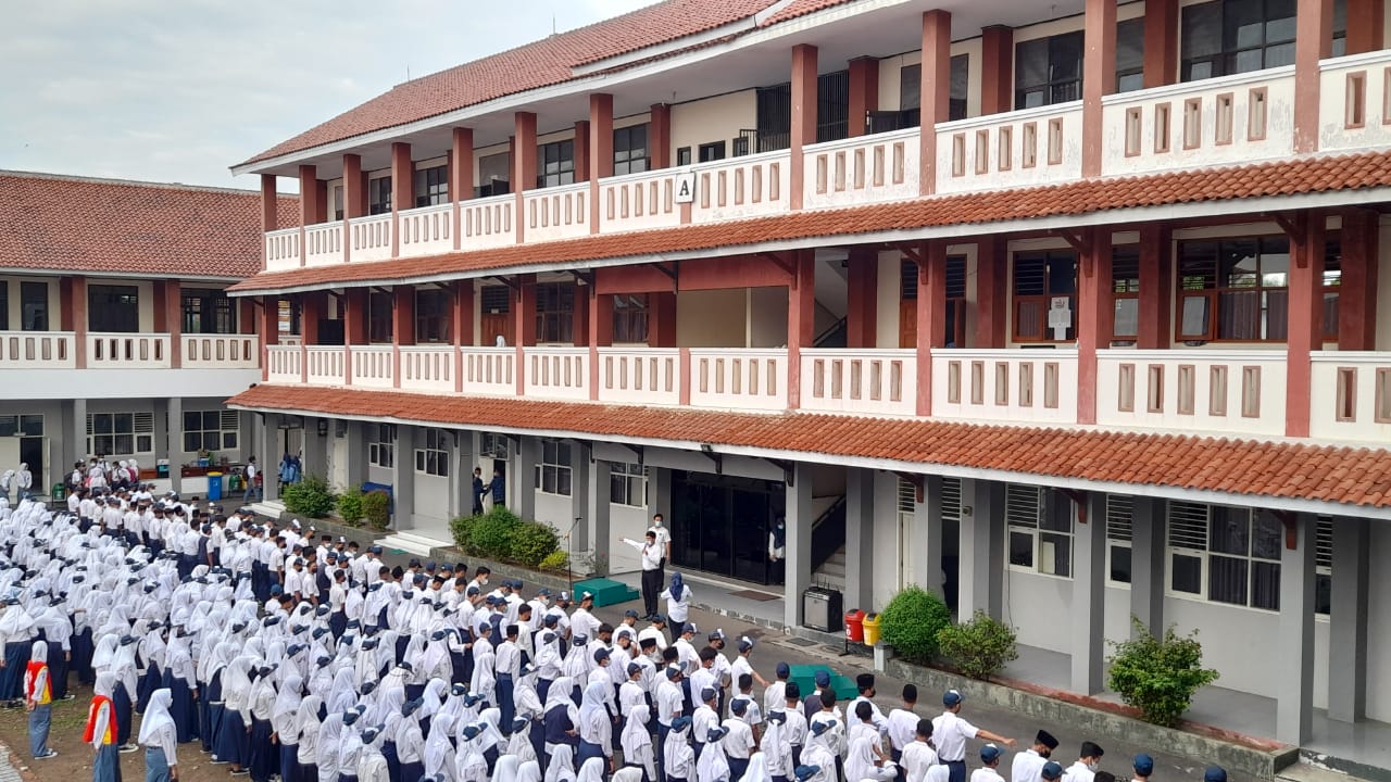 SMA KARYA BANGSA — Membangun Generasi Berprestasi